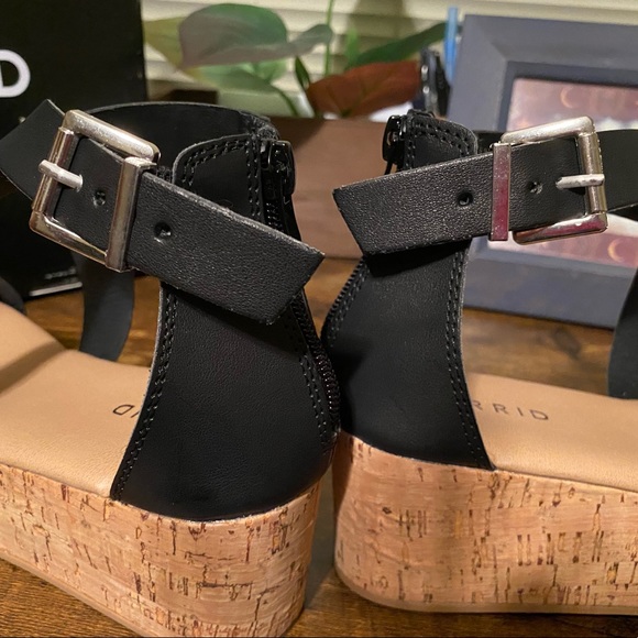 Torrid Sandals New In Box - Picture 5 of 11